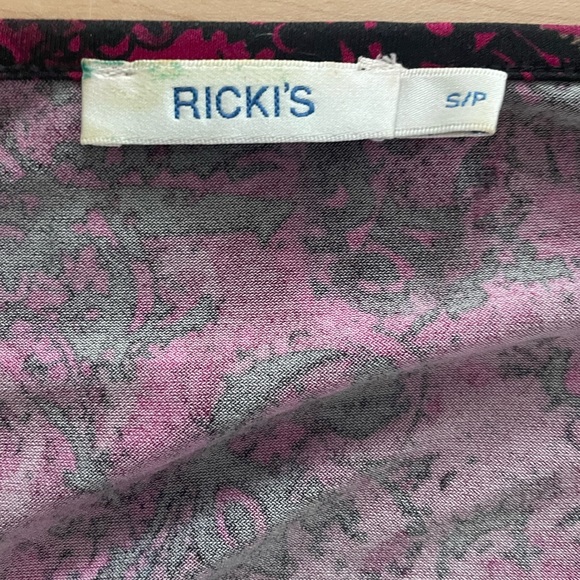 Ricki’s Women’s coloured shirt. - Picture 3 of 3